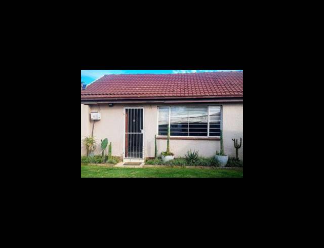 15,295M² SMALLHOLDING FOR SALE IN BREDELL
